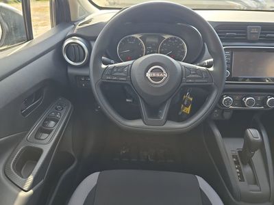 2025 Nissan Versa - Photo 13