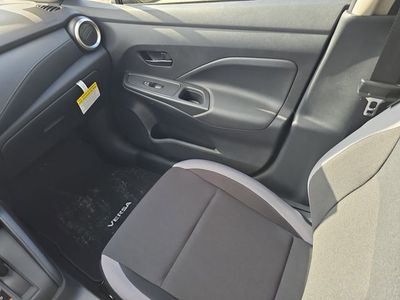 2025 Nissan Versa - Photo 15