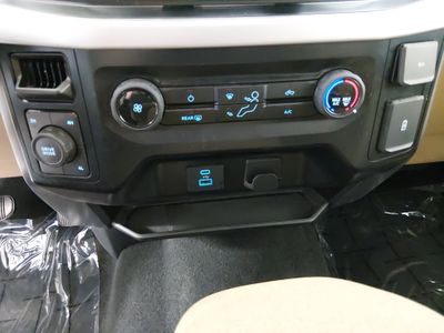 2023 Ford F-150 — photo 18 view