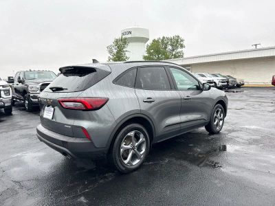 2025 Ford Escape — detail view