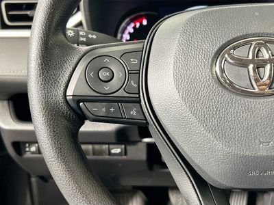 2025 Toyota RAV4 - Photo 16