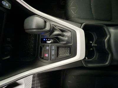 2025 Toyota RAV4 - Photo 22