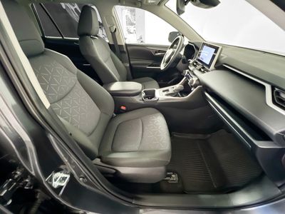 2025 Toyota RAV4 - Photo 27