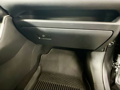 2025 Toyota RAV4 - Photo 31