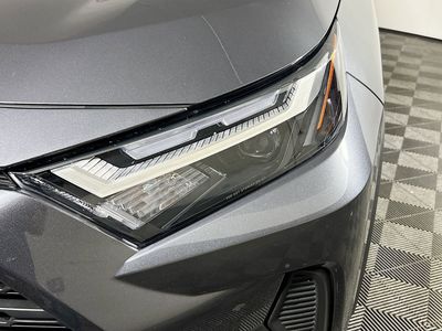 2025 Toyota RAV4 - Photo 9