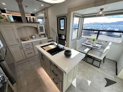 2025 Grand Design Solitude - Photo 9