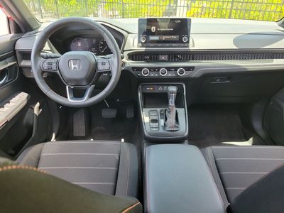 2023 Honda CR-V Hybrid — photo 13 view