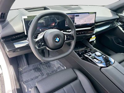2026 BMW 5 Series — photo 7 view