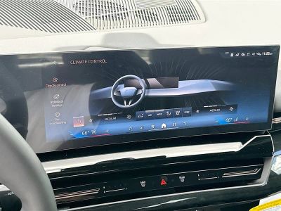 2026 BMW 5 Series — photo 13 view