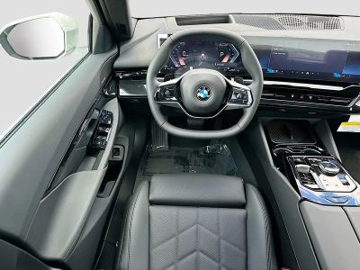 2026 BMW 5 Series — photo 17 view