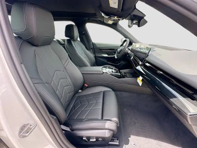 2026 BMW 5 Series — photo 23 view