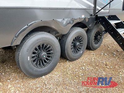 2025 Heartland Cyclone - Photo 11
