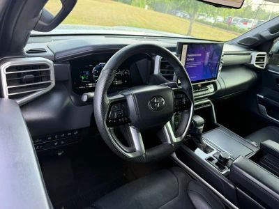2023 Toyota Tundra - Photo 3