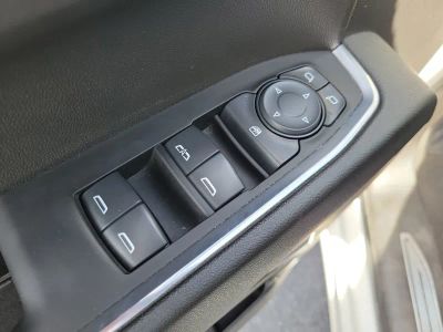 2025 Chevrolet Silverado 1500 — photo 17 view