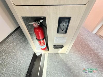 2027 Grech RV Terreno-ion AWD - Photo 19
