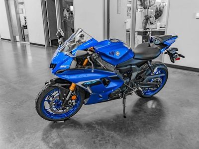 2025 Yamaha YZF-R7 - Photo 7