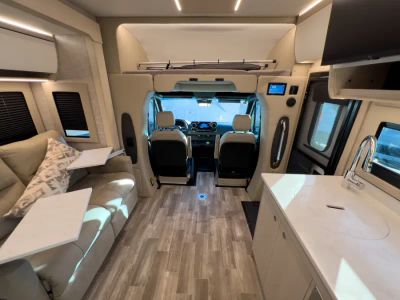 2025 Tiffin WAYFARER — interior view