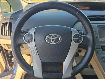 2015 Toyota Prius — photo 23 view