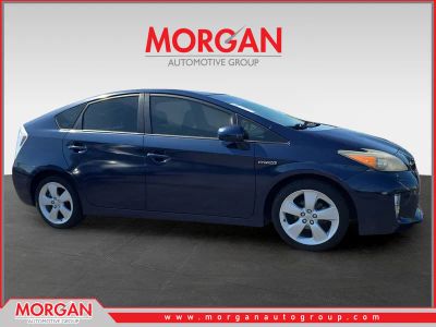 2015 Toyota Prius Five in Blue — front three-quarter view