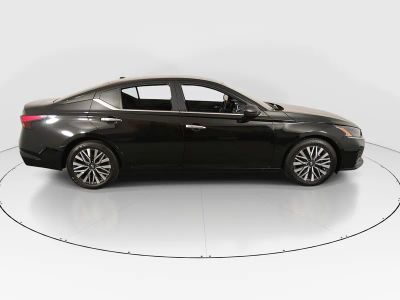 2024 Nissan Altima - Photo 8