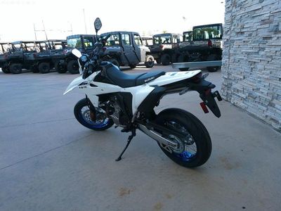 2025 Suzuki DR-Z4SMM5 - Photo 4