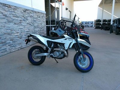 2025 Suzuki DR-Z4SMM5 - Photo 1