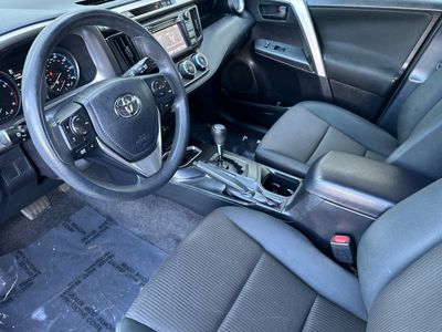 2018 Toyota RAV4 - Photo 11