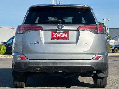 2018 Toyota RAV4 - Photo 8