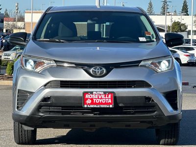 2018 Toyota RAV4 - Photo 10