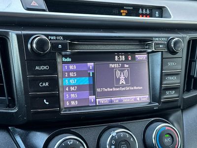 2018 Toyota RAV4 - Photo 20