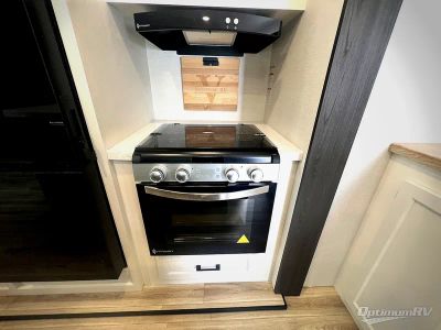 2027 Venture RV SportTrek Touring Edition — photo 12 view