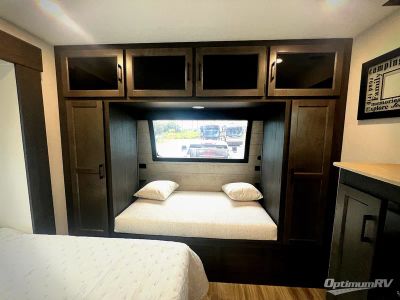 2027 Venture RV SportTrek Touring Edition — photo 17 view