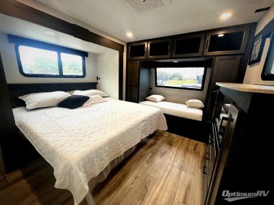 2027 Venture RV SportTrek Touring Edition — photo 16 view