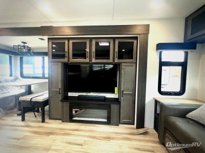 2027 Venture RV SportTrek Touring Edition — photo 9 view