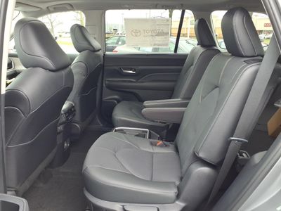 2026 Toyota Grand Highlander - Photo 12