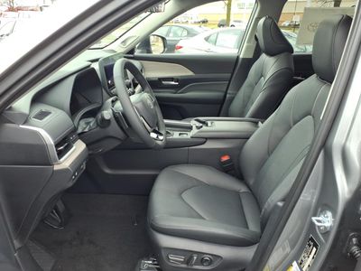 2026 Toyota Grand Highlander - Photo 11
