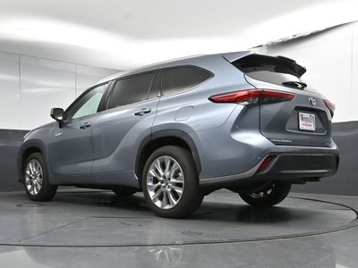 2026 2020 Toyota Highlander Hybrid Limited SUV — photo 30 view