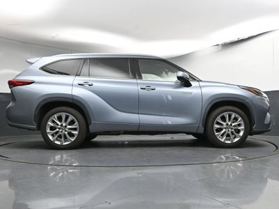 2026 2020 Toyota Highlander Hybrid Limited SUV — photo 27 view