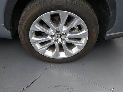 2026 2020 Toyota Highlander Hybrid Limited SUV — photo 20 view