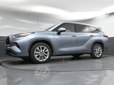 2026 2020 Toyota Highlander Hybrid Limited SUV — photo 24 view