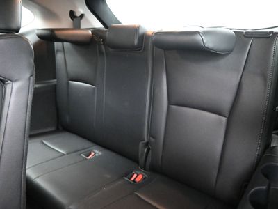 2026 2020 Toyota Highlander Hybrid Limited SUV — photo 18 view