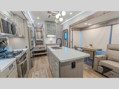 2026 Alliance RV Paradigm - Photo 9