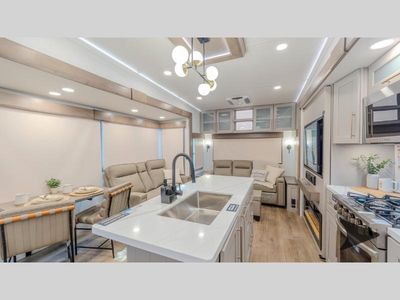 2026 Alliance RV Paradigm - Photo 5
