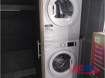 2025 Keystone RV Fuzion - Photo 50