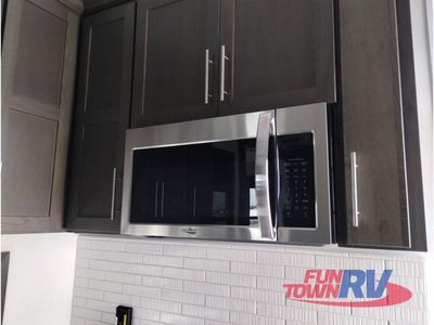 2025 Keystone RV Fuzion - Photo 19