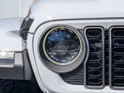 2026 Jeep Gladiator — photo 9 view