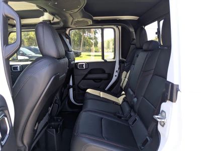 2026 Jeep Gladiator — photo 16 view