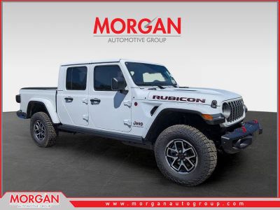 2026 Jeep Gladiator Rubicon in White/off-white — front three-quarter view