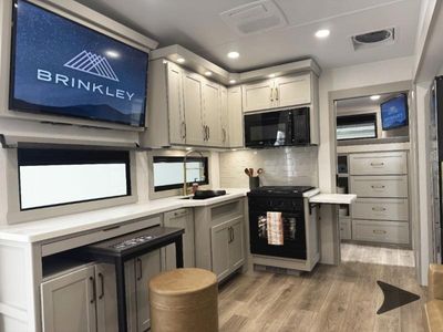 2026 Brinkley Model Z - Photo 8
