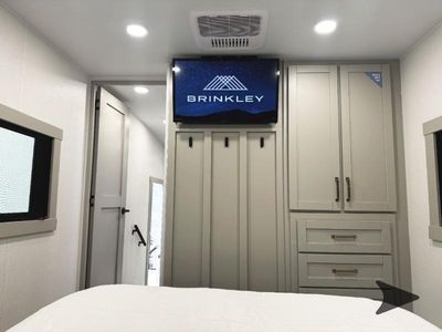 2026 Brinkley Model Z - Photo 32